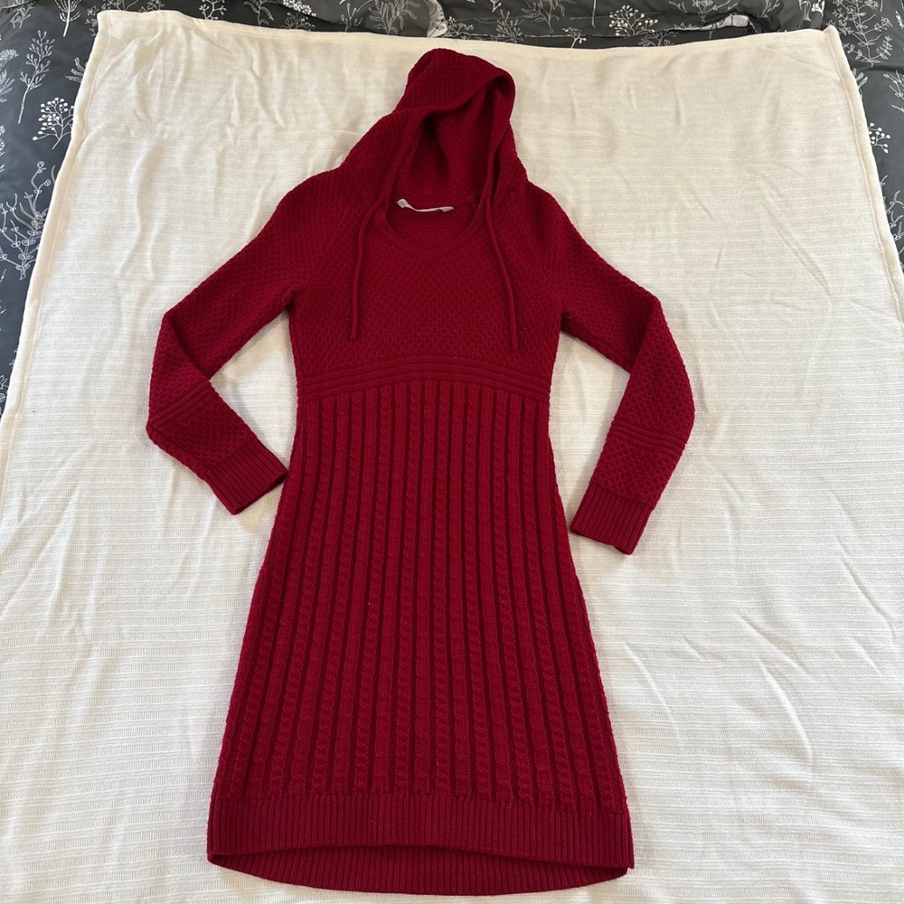 Athleta Red 100% Merino Wool Hooded Cable Knit Sweater Dress Womens Small S‎